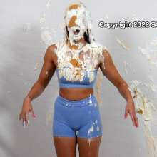 SlapstickStuff: Scarlet Gets Messy in Yoga Clothes!