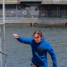 Wet Live Team: The Guy Did a Great Dive under Water Fully-clothed!