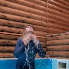 Wet Live Team: Underwater Jeans and Natalia's Grace in the Pool!  Wetlook