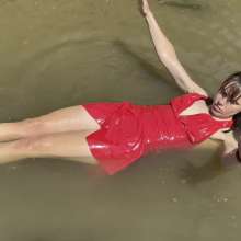 Wamgirlx: Wetlook Red--A Beautiful Red Dress That 'floats' on Water