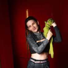 wet.look.me: Wetlook girl in pool in tights and sweater | Wetlook.biz