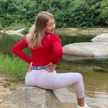 WetPlace: Alsu White Leggings In The River
