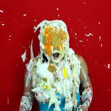 The Man and The Wife: New Download: 'Courtney's 30 Pie Barrage'