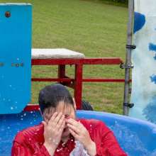 JD and Messy Andi: Business Dunk!
