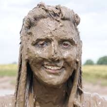 DungeonMasterOne: Goth Maude Gets Muddy!