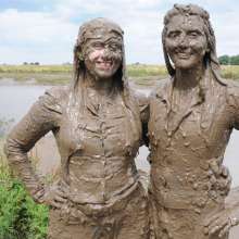 DungeonMasterOne: Goth Maude Gets Muddy!
