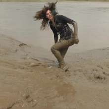 DungeonMasterOne: Goth Maude Gets Muddy!