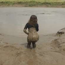 DungeonMasterOne: Goth Maude Gets Muddy!
