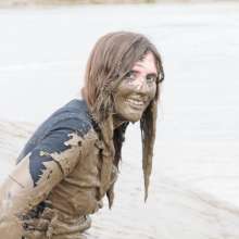 DungeonMasterOne: Goth Maude Gets Muddy!