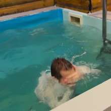 Wet Live Team: He Got Completely Wet in the Pool and Ripped His Outerwear