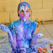 messyhot: Hex Hellflower Is a Goth Cake Smasher