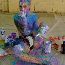 messyhot: Hex Hellflower Is a Goth Cake Smasher