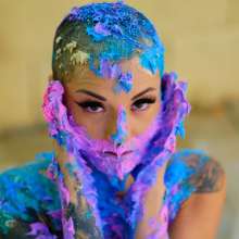 messyhot: Hex Hellflower Is a Goth Cake Smasher