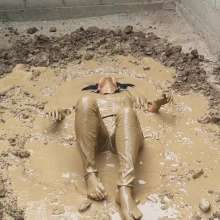 Sexlatin: In the Mud
