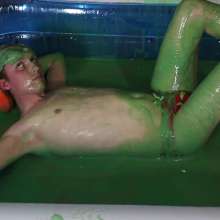 WamtasticUK: Justin Gunged in Banana Speedos
