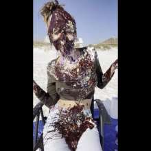 Splat Network: Kylie Frosted on the Beach