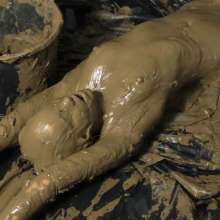 Pure Paint: Luci Gets Nuts in Healing Clay