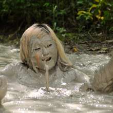 dlodoski: Mina, Messy in Bubbling Mud--Photos