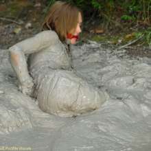 dlodoski: Star, Bound and Gagged in Clay--Photos