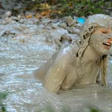dlodoski: Summer Twerking in Bubbling Mud--Photos
