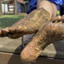 Wamgirlx: Muddy Soles--Playing with Mud between My Toes