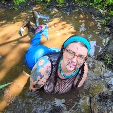 MelonieNosha: Na Mud Ste (Mud Yoga)