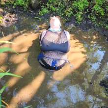 MelonieNosha: Na Mud Ste (Mud Yoga)