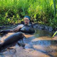 MelonieNosha: Na Mud Ste (Mud Yoga)