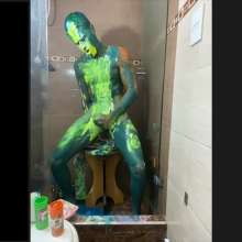 MessyGuys: Nico Plays with His Feet and Covers in 5 Jars of Paint
