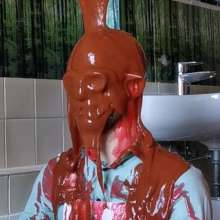 MicGunge: Looking pretty fine in dungarees while guessing the colors being poured