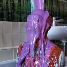 MicGunge: Looking pretty fine in dungarees while guessing the colors being poured