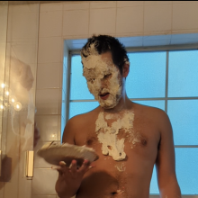 robbypies: Customer gets messy with Baker
