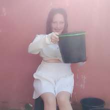 Thefetishgirl: Sliming My White Clothes