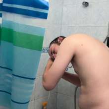 Wet Live Team: Spying on Oleg and Shampooing His Hair for a Long Time