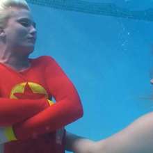 wamtec: Supergirl Vs Flashgirl Underwater8