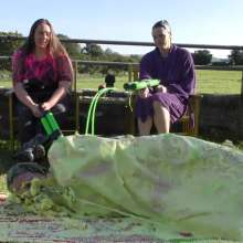 LiquidX: The Messyworld Summer Games: Hannah Vs Jenni 04