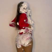 RevSlymsford: 'This Was' Girl Takes Loads O Pies At 'Staying Clean' Party