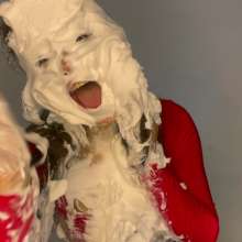 RevSlymsford: 'This Was' Girl Takes Loads O Pies At 'Staying Clean' Party