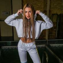 wet.look.me: Wetlook girl in sport outfit gets wet | Wetlook.biz