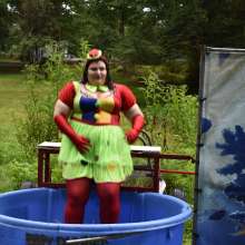 JD and Messy Andi: Drown the Clown!