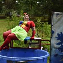 JD and Messy Andi: Drown the Clown!