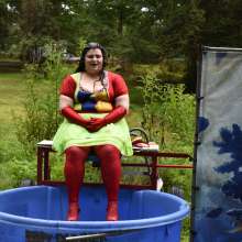 JD and Messy Andi: Drown the Clown!
