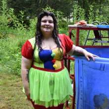 JD and Messy Andi: Drown the Clown!