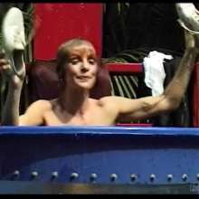 wamtec: Dunk Tank Divas--Sarah in Jeans