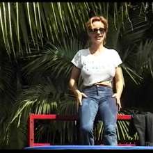 wamtec: Dunk Tank Divas--Sarah in Jeans