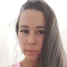 007buddy: Kira in Pink Dress