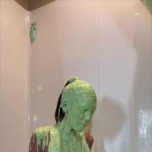 Slimed Models: Justine Slimed for the First Time