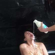 JohnWam: Not Messy, Not Happy.