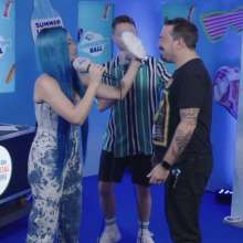 mad_mick_at: Ladies pieing gentlemen (non-yt-clip finds)
