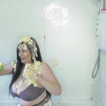 WAMfuns Messy Forfeits: Sophie Delane Plays Higher Or Lower
